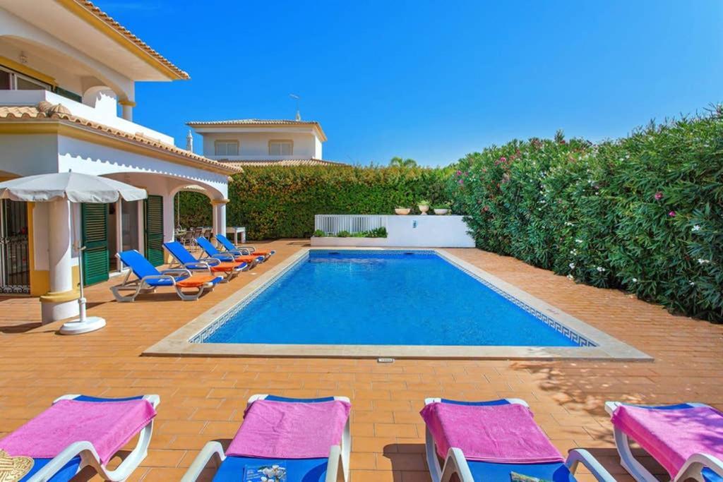 Villa White Sands - Private Oasis, Heated Pool, Beaches & Strip Nearby Албуфейра Экстерьер фото