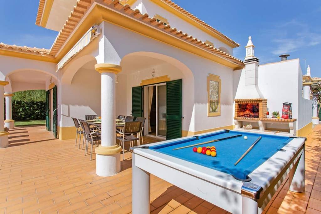 Villa White Sands - Private Oasis, Heated Pool, Beaches & Strip Nearby Албуфейра Экстерьер фото